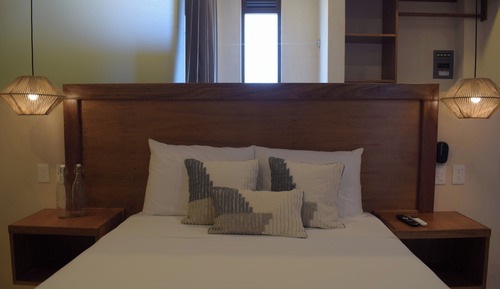 Comfort Room, Garden View