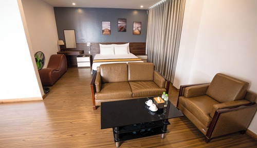 Senior Room, 1 King Bed, Bathtub, City View