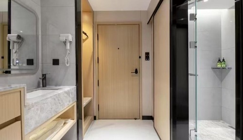 Classic Triple Room, Canal View