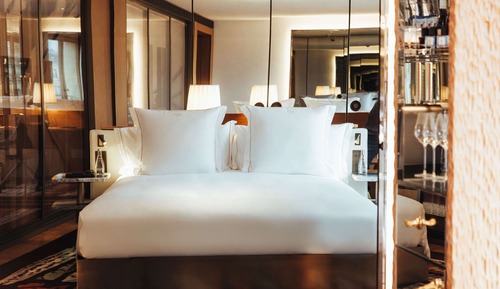 Room, 1 King Bed, Air conditioning