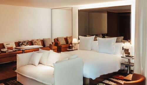 Junior Suite, 1 King Bed, Air conditioning