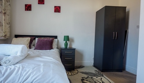 Deluxe Triple Room, Private Bathroom, City View