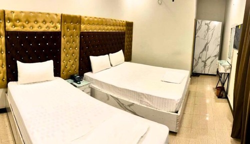 Standard Triple Room, City View