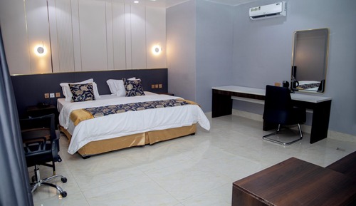 Deluxe Room, Non Smoking, City View
