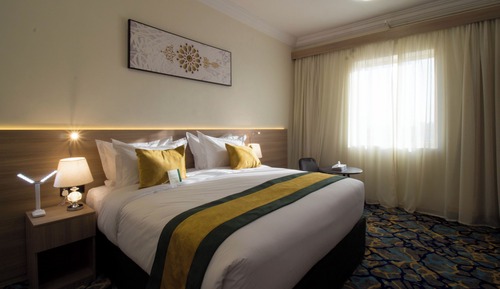 Suite, City View