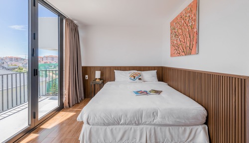 Premier Room, Connecting Rooms, City View