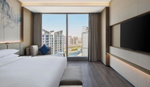 Deluxe Suite, 1 King Bed