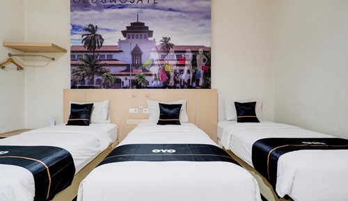 Standard Suite, Multiple Beds