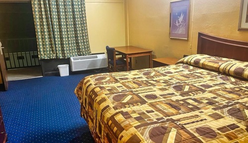 Premium Room, 1 King Bed, Non Smoking
