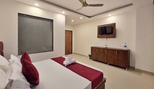 Deluxe Room, Balcony, Mountain View