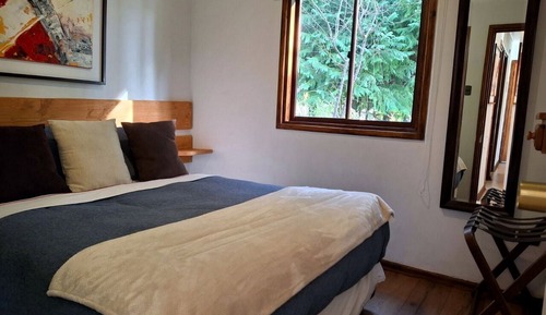 Standard Cabin, Lake View