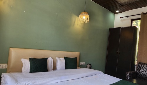 Classic Double or Twin Room, Balcony