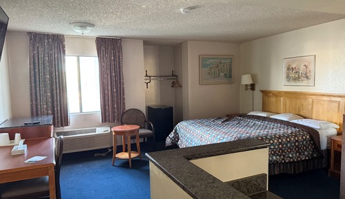 Suite, 1 King Bed, Smoking