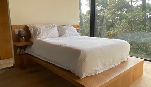 Classic Loft, 1 King Bed with Sofa bed, Hot Tub, Mountain View