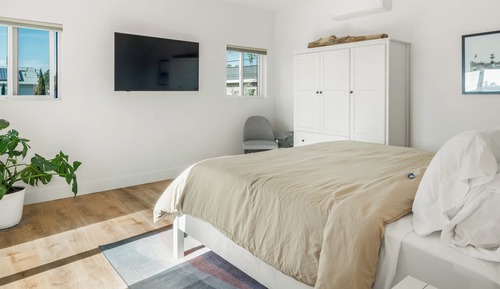 Premier Apartment, City View