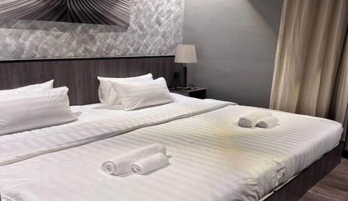 Superior Twin Room, City View