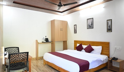 Deluxe Double Room, Balcony, Mountain View
