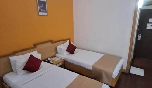 Standard Twin Room, City View