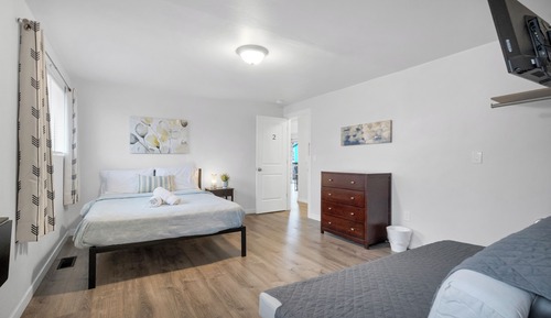Classic Room, 1 Queen Bed with Sofa bed