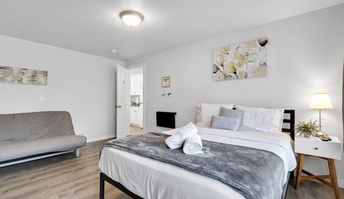 Basic Quadruple Room, 1 Queen Bed with Sofa bed, Non Smoking, Air conditioning