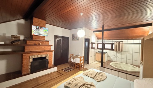 Luxury Suite (Com hidromassagem)