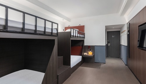 Basic Quadruple Room, City View