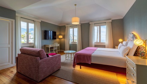 Junior Suite (Partial Sea View)