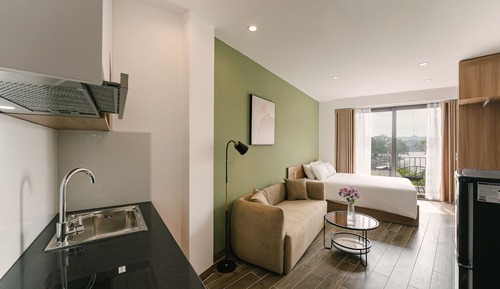 Premium Room, Balcony, Partial Lake View