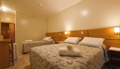 Deluxe Triple Room, Private Bathroom