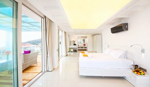 Signature Suite, Sea View