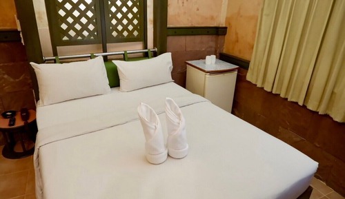 Deluxe Double Room, 1 Queen Bed, Garden View