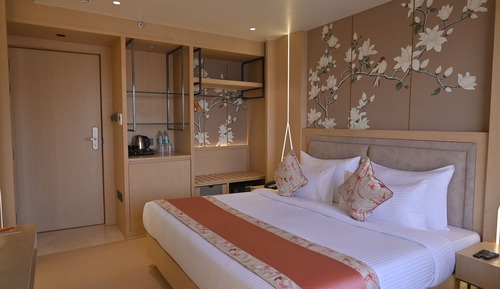 Deluxe Double or Twin Room, Hill View