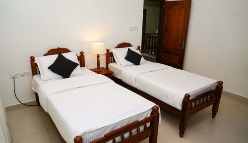 Basic Twin Room
