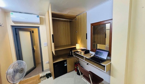 Standard Room, 1 King Bed, Non Smoking, No Windows