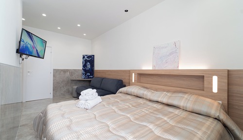 Junior Studio Suite, City View, Annex Building (Vico Giardinetto 84)