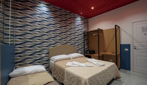 Deluxe Triple Room, City View, Annex Building (Vico Freddo a Donnalbina 2)