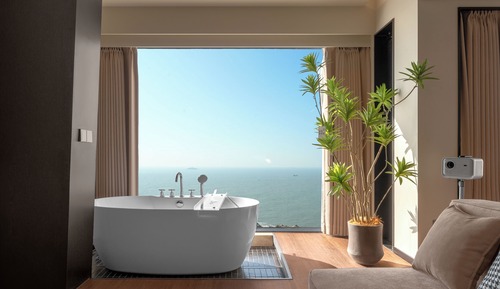 Panoramic Double Room, 1 King Bed, Bathtub, Ocean View