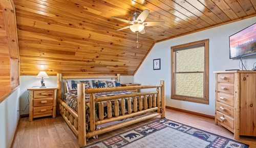 Signature Cabin, Multiple Beds, Kitchen, Mountain View