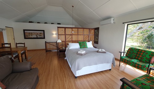 Standard House, River View, Mezzanine