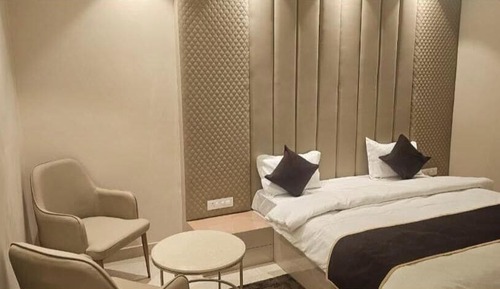 Deluxe Room, Balcony