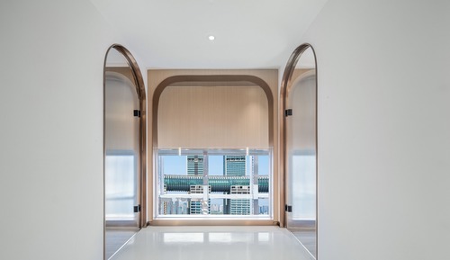 Standard Suite, Canal View