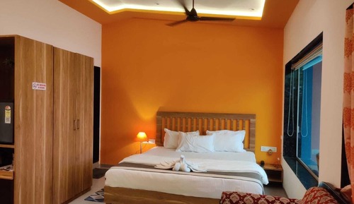 Family Single Room, Balcony, Garden View