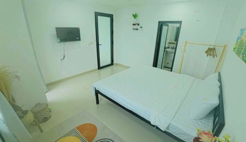 Standard Double Room, Patio, City View