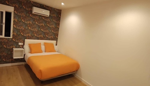 Double Room (Private Bathroom)