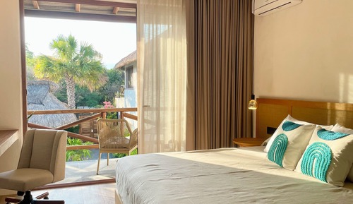 Standard Double Room, 1 King Bed, Pool View