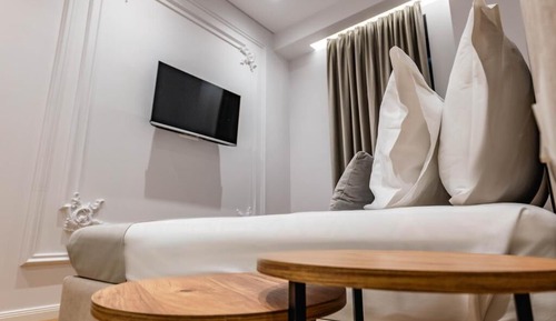Deluxe Suite, Balcony