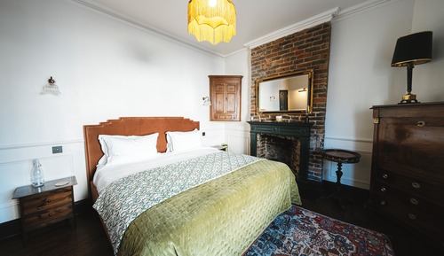 Superior Double Room, 1 King Bed, Non Smoking, Private Bathroom
