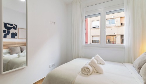 Classic Double Room, City View (Self Check-in)