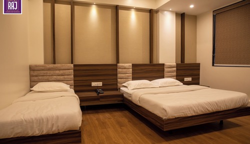 Deluxe Studio