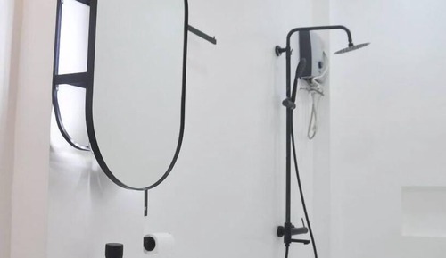 Deluxe Studio